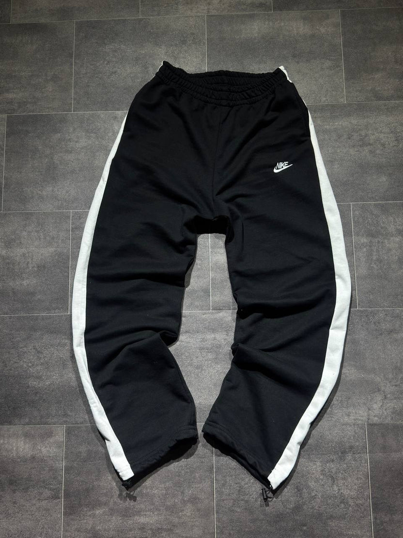 Nike Tracksuit - B&W Limited 2026